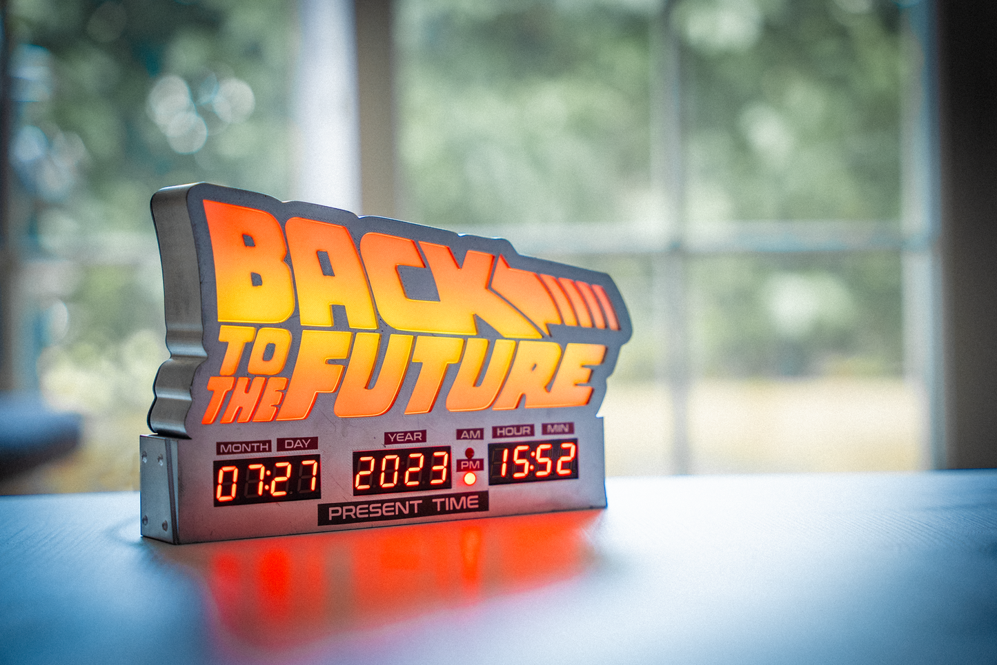 Horloge Delorean Retour Vers le Futur avec LED (OFFICIEL jéjélingé)